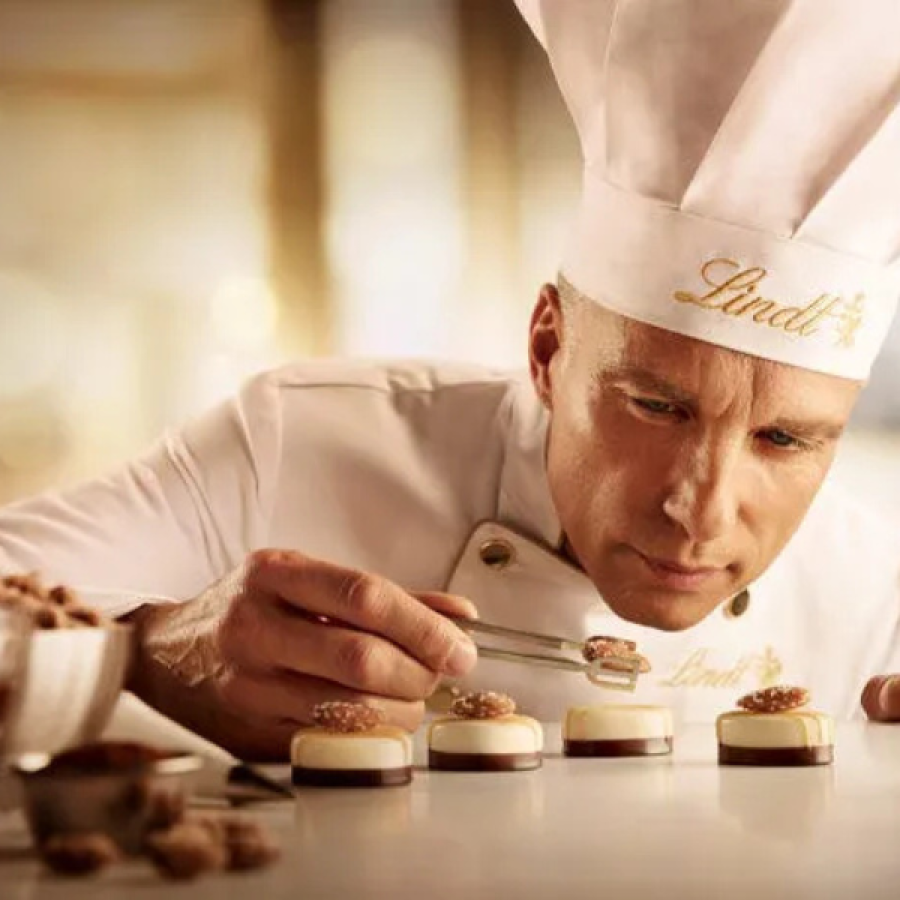 Veja se a franquia da Lindt existe e conheça alternativas promissoras para investir no mercado de chocolates em 2025.